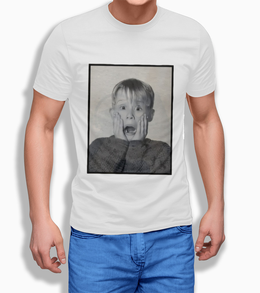 Home Alone Kevin McCallister Hands On Face Iconic Christmas Scene T-Shirt