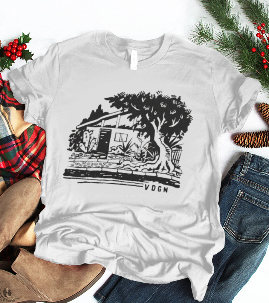 Venice Bungalow Vdgn Treehouse Illustration T-Shirt