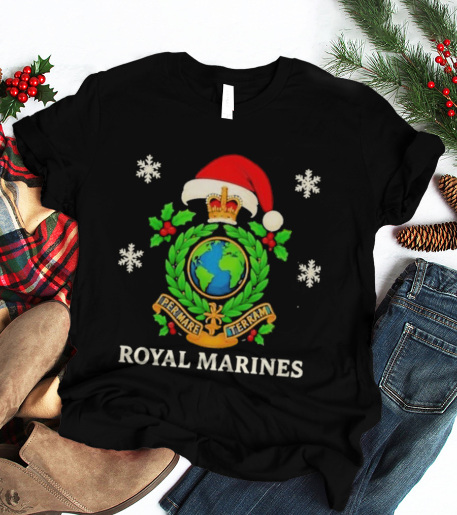 Royal Marines Christmas Per Mare Terram Santa Hat Snowflakes Green Wreath Globe Crest T-Shirt