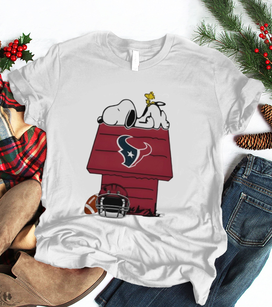 Houston Texans Snoopy Woodstock Peanuts Football House Doghouse Helmet T-Shirt