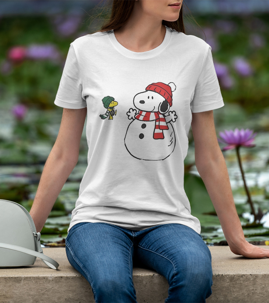 Snoopy And Woodstock Christmas Holiday Snowman Scene T-Shirt