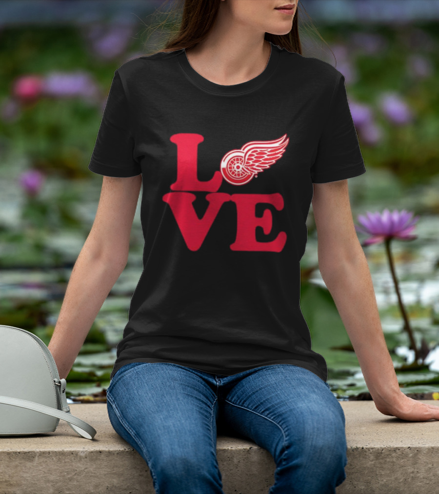 LOVE Detroit Red Wings Red Wings Stylish Iconic Fan Design T-Shirt