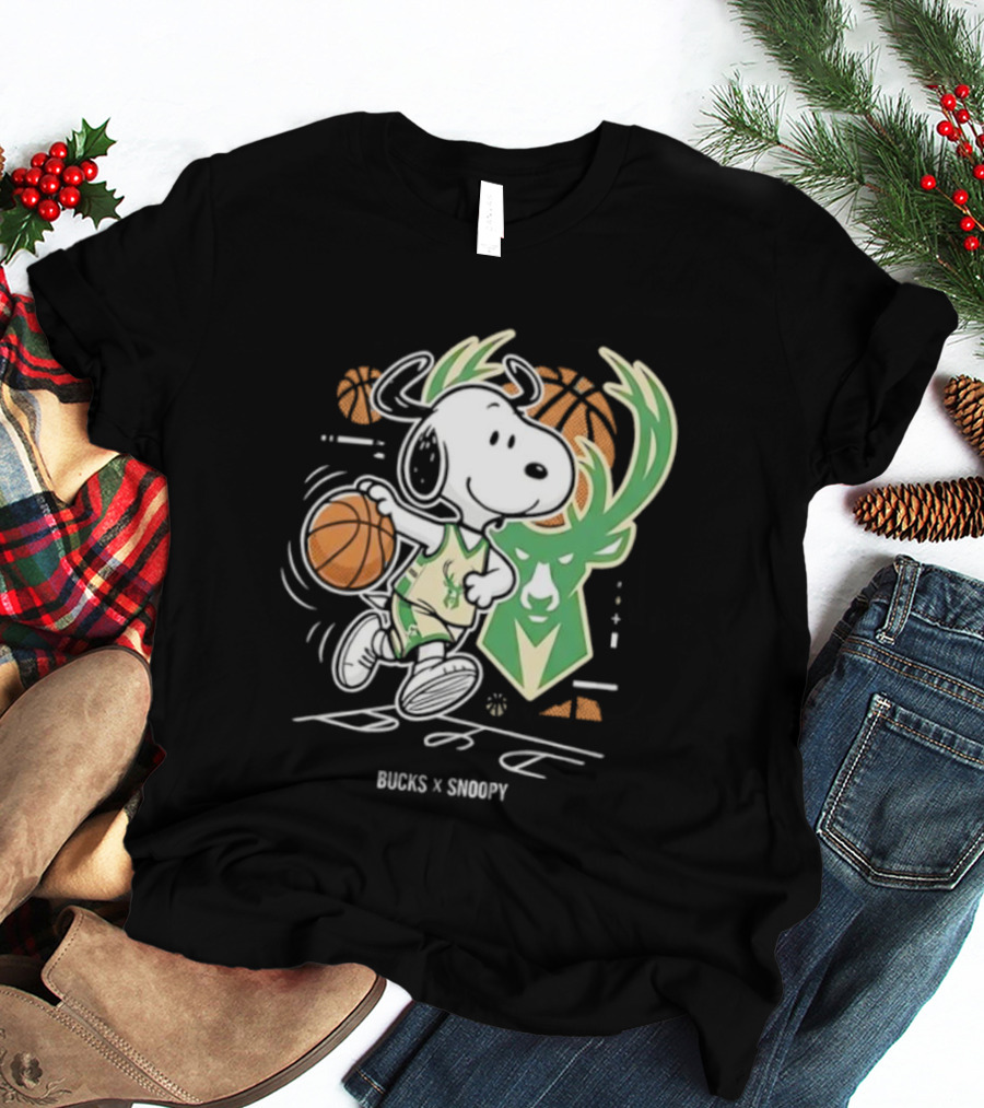 Milwaukee Bucks Snoopy Peanuts NBA Basketball Graphic T-Shirt
