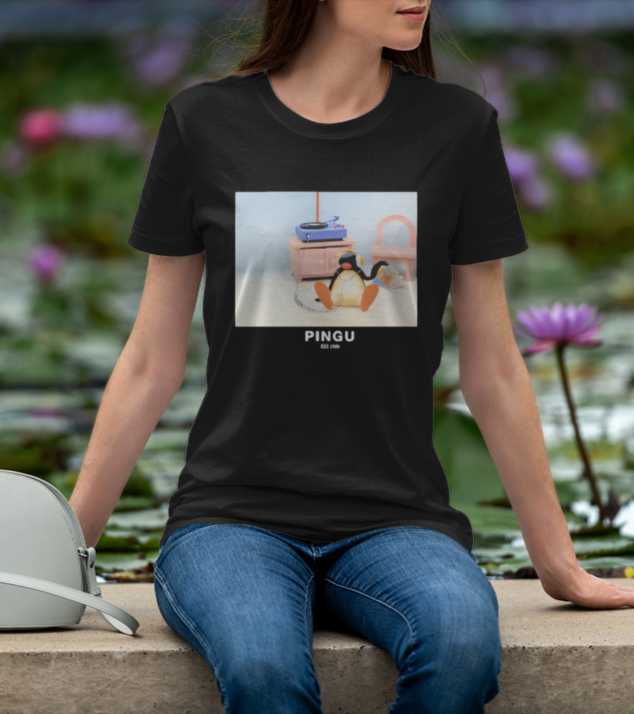 Pingu Chill 1986 Retro Music Vibes T-Shirt