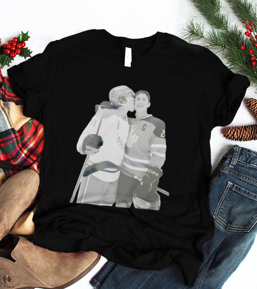 Ilya Rozanov Licks Shane Hollander Face Hockey Romance 81 25 C Ice Embrace T-Shirt