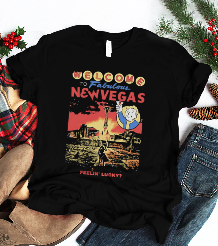 Welcome To Fabulous New Vegas Feeling Lucky Vintage Style Retro Gaming T-Shirt