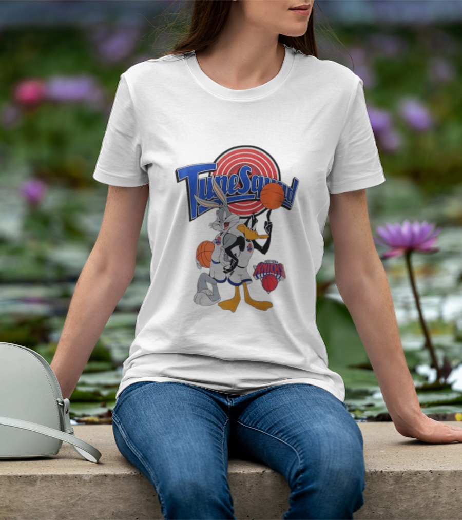 TuneSquad Bugs Bunny Daffy Duck New York Knicks Basketball Sports T-Shirt