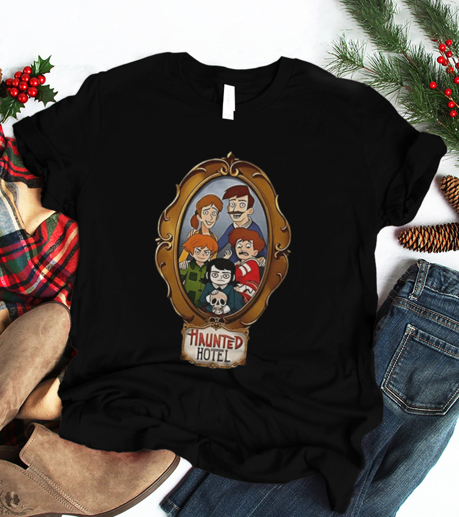 Haunted Hotel Cartoon Family Portrait Frame T-Shirt