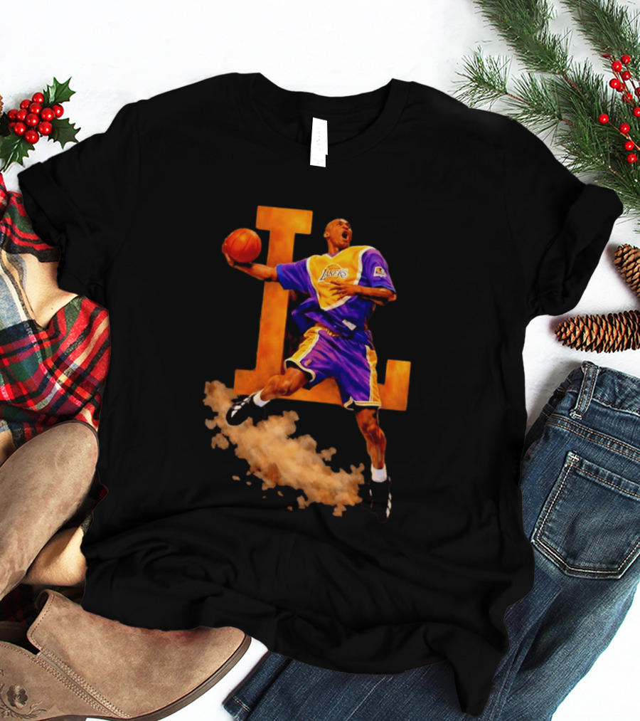 Kobe Bryant Los Angeles Lakers Iconic Slam Dunk Action T-Shirt