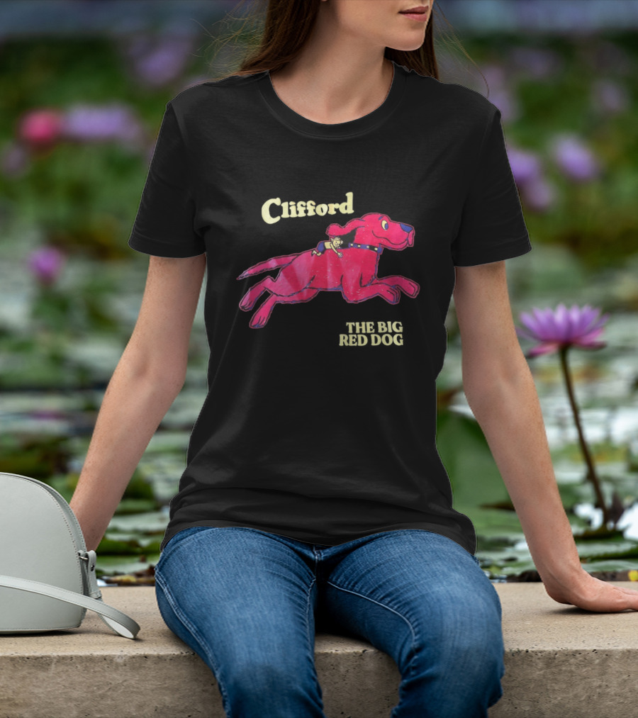 Clifford The Big Red Dog Running With Emily Elizabeth Classic Kids T-Shirt