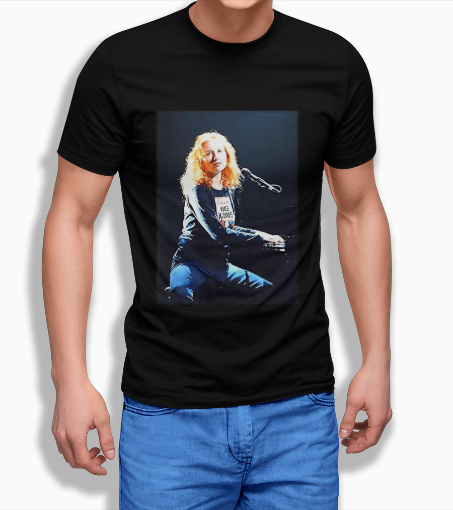 Tori Amos Nice Knodes Singing At Piano Live Performance Photography T-Shirt