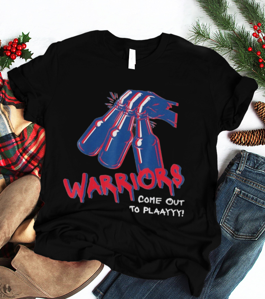 Warriors Come Out To Play New England Patriots Hand Holding Bottles T-Shirt