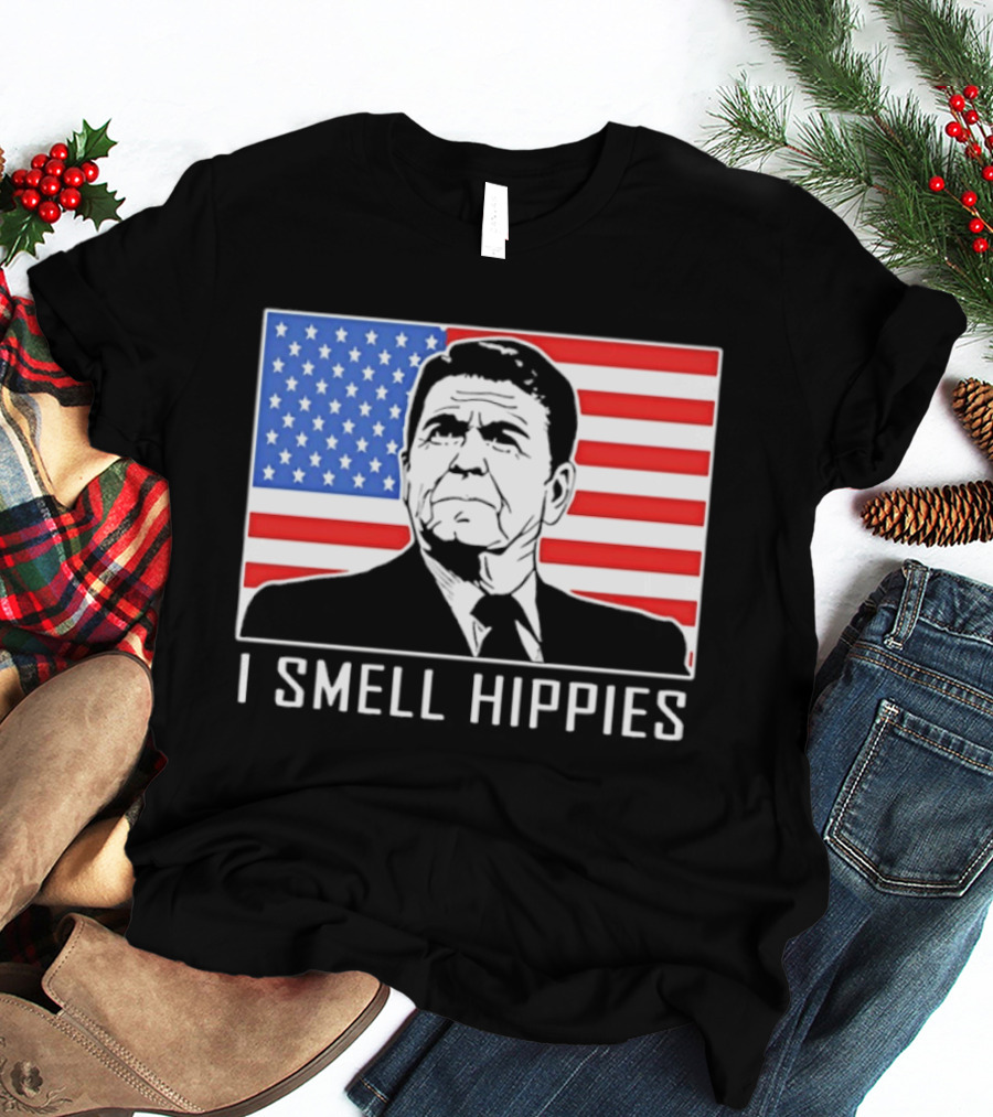 I Smell Hippies Ronald Reagan American Flag Stars And Stripes T-Shirt
