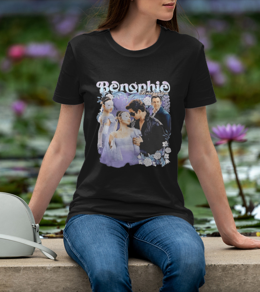 Benophie Bridgerton Romance Masquerade Fantasy Roses T-Shirt