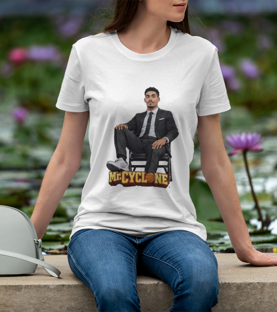 Mr Cyclone Tamin Lipsey In Suit On Chair Iowa State Cyclones T-Shirt