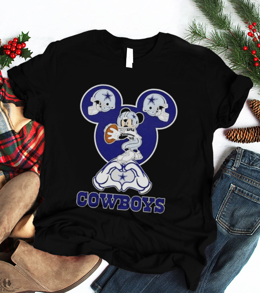 Dallas Cowboys Mickey Mouse Heart Hands Football Helmets T-Shirt