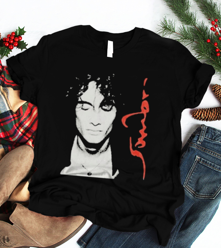 Sombr Facecard Tea Abstract Monochrome Red Accents T-Shirt