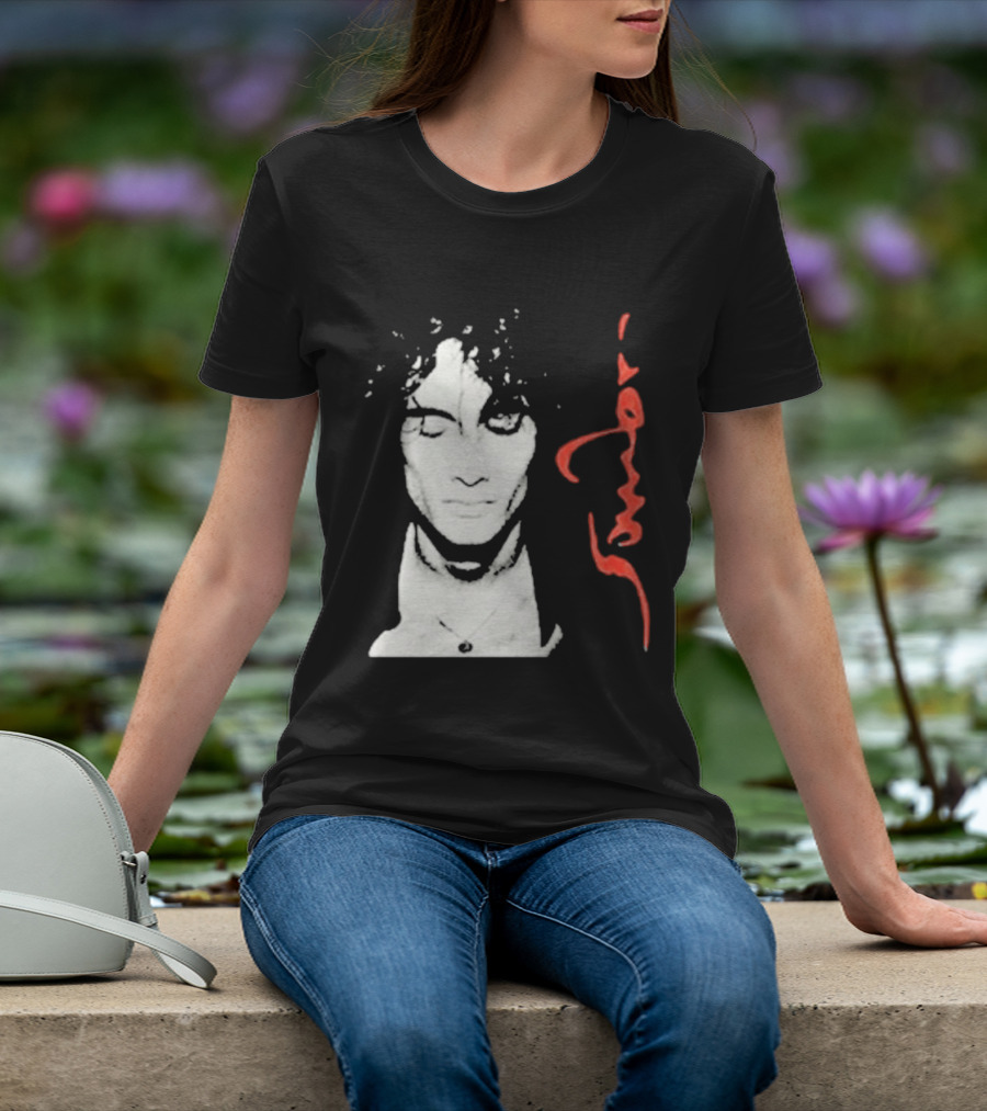 Sombr Facecard Tea Abstract Monochrome Red Accents T-Shirt