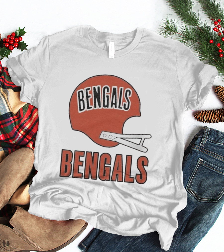 Bengals Big Helmet Cincinnati Football Team Retro Fan Gear T-Shirt