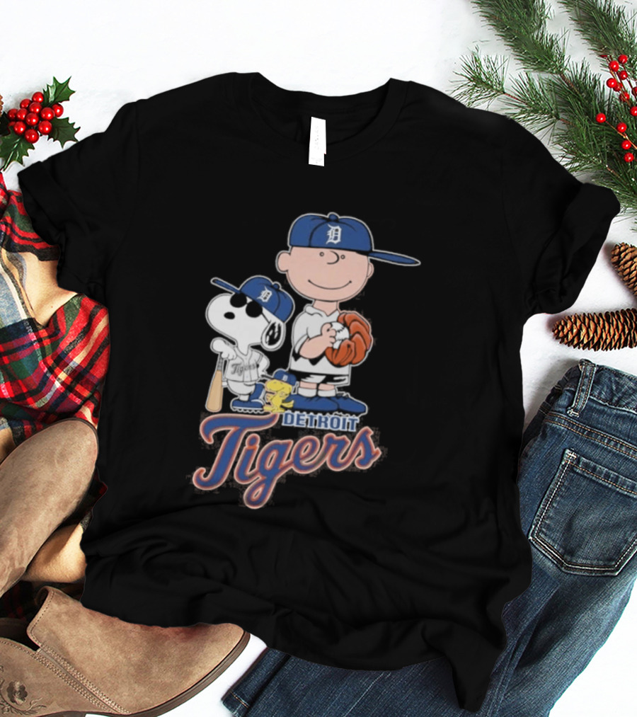 2026 Snoopy Charlie Brown Detroit Tigers Baseball T-Shirt