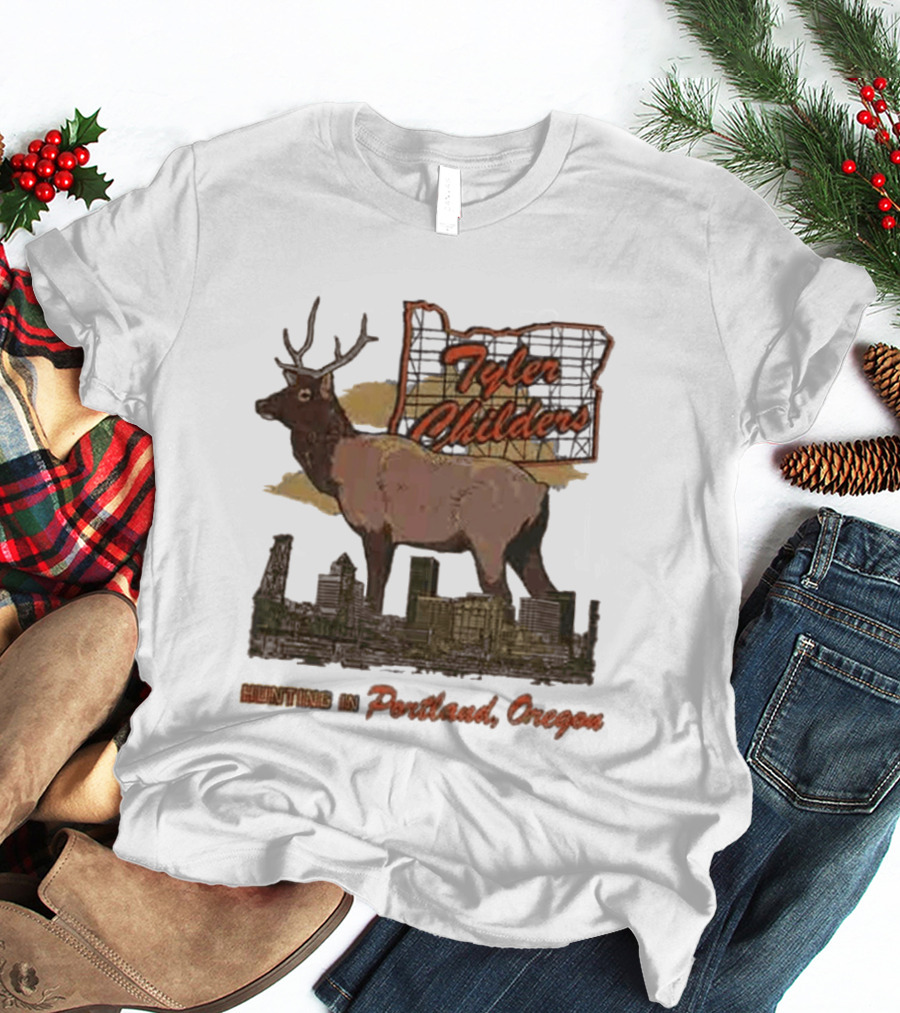 Tyler Childers Hunting In Portland Oregon Elk Skyline T-Shirt