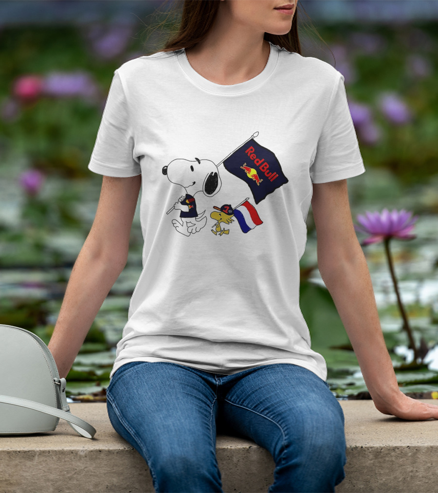 Snoopy Woodstock Red Bull Racing F1 Flag Peanuts Character Collaboration T-Shirt
