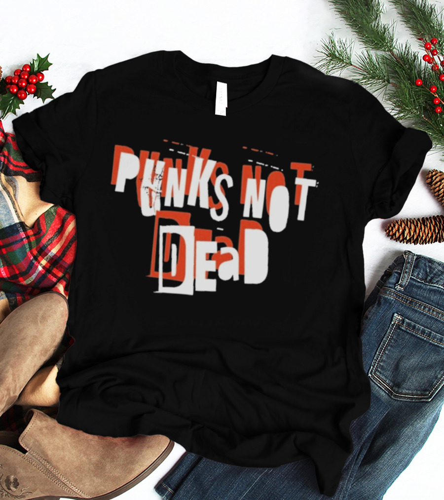 Punks Not Dead 76 26 Distorted T-Shirt
