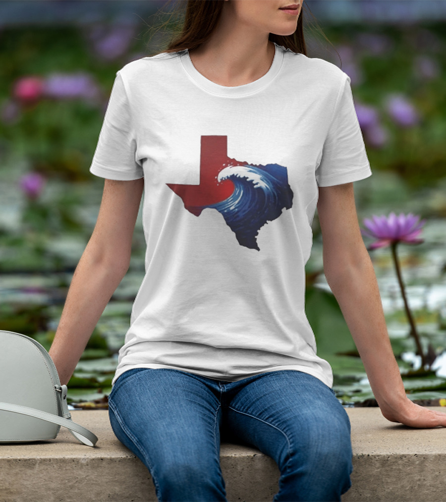 Texas Blue Wave Democrat Red State Map Wave Banner T-Shirt