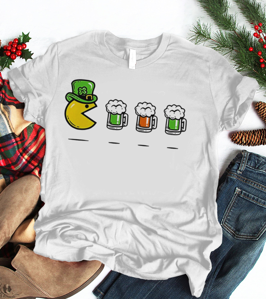 Pac Man St Patrick's Day Leprechaun Hat With Green Beer S T-Shirt