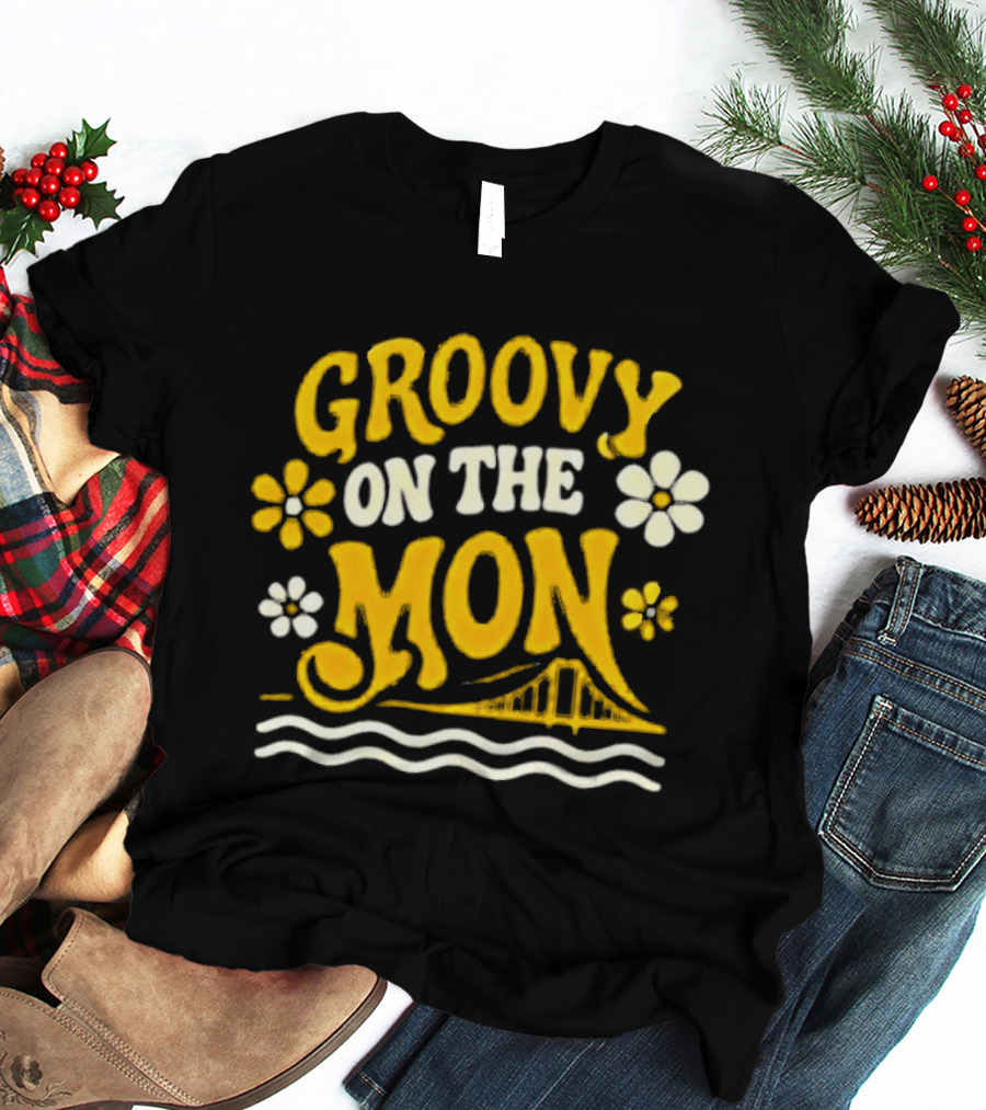 Pittsburgh Riverhounds SC Groovy On The Mon With Flowers And Bridge T-Shirt