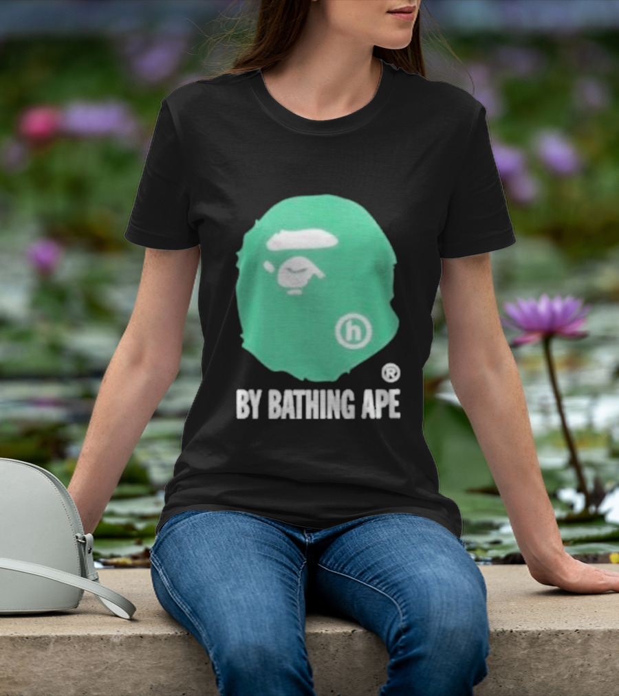 Bape A Bathing Ape Green Big Ape Head Hologram By Bathing Ape And Bapesta Trucker Hat Set 2026 T-Shirt