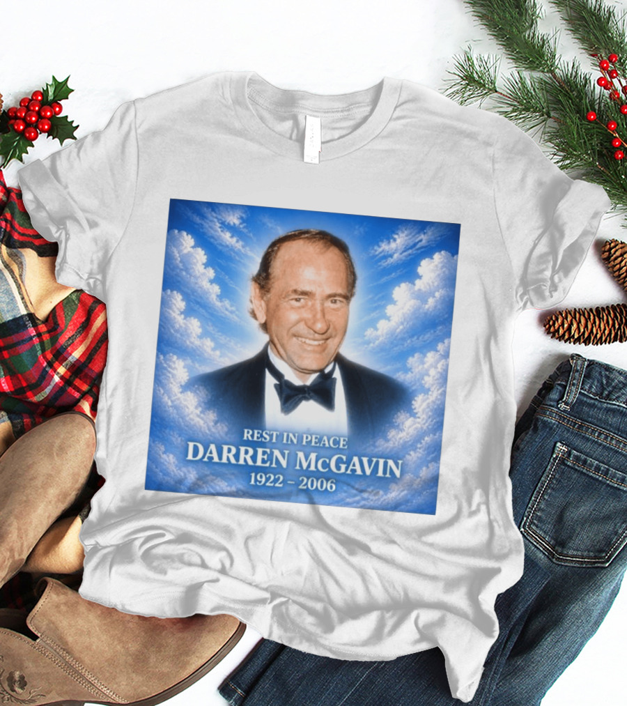 Rest In Peace Darren McGavin 1922 2006 Cloud T-Shirt