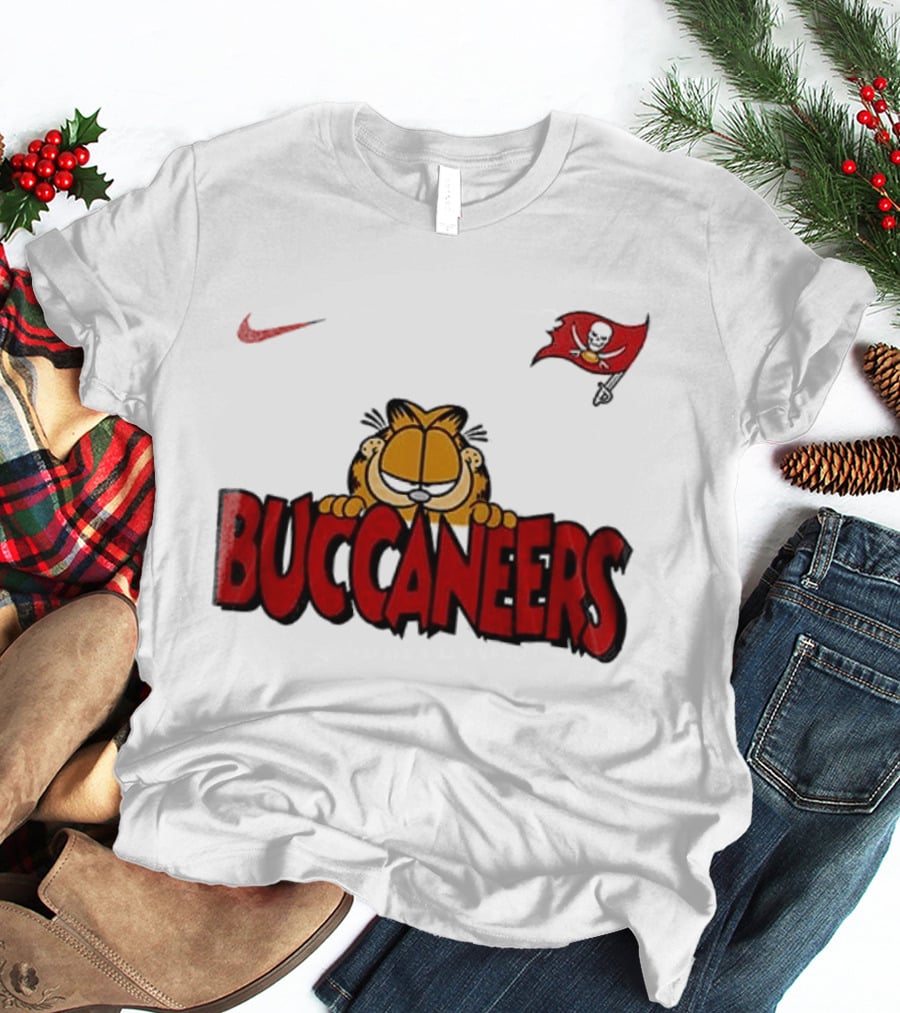 Nike Tampa Bay Buccaneers Garfield Football Fan Art NFL T-Shirt