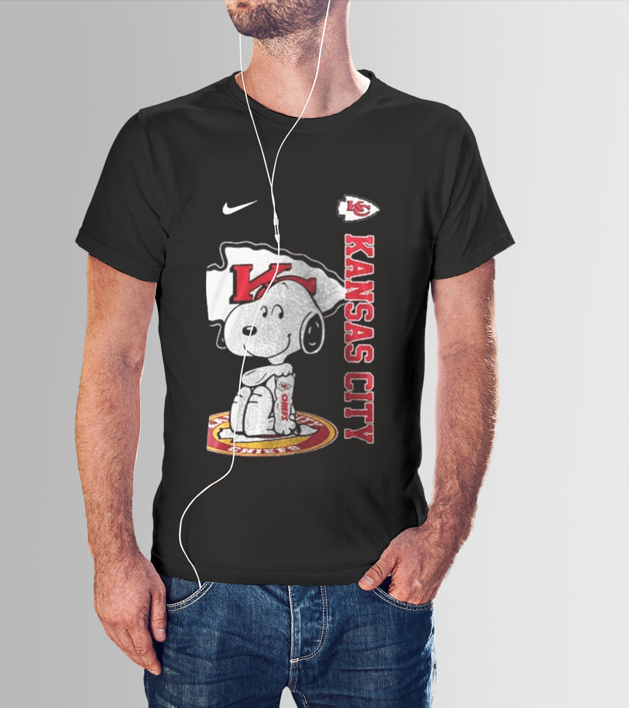 Kansas City Chiefs Snoopy Yes I'm Old Thank You For The Memories T-Shirt