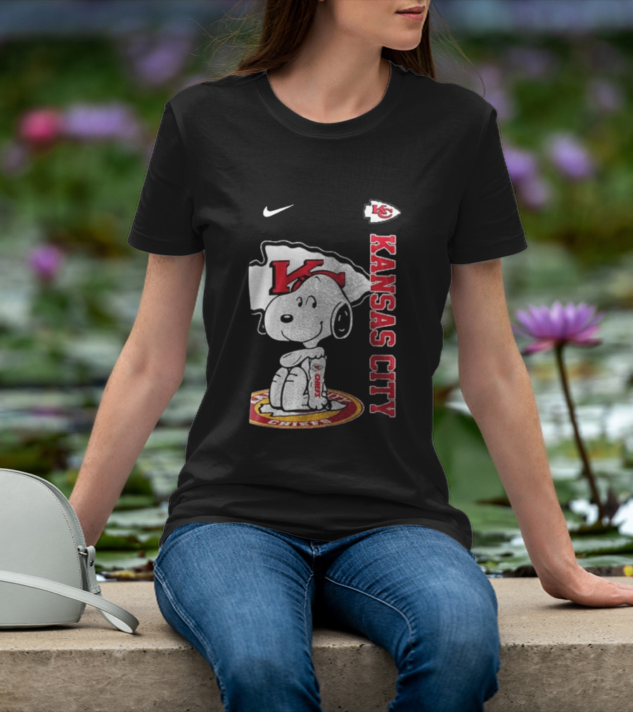 Kansas City Chiefs Snoopy Yes I'm Old Thank You For The Memories T-Shirt