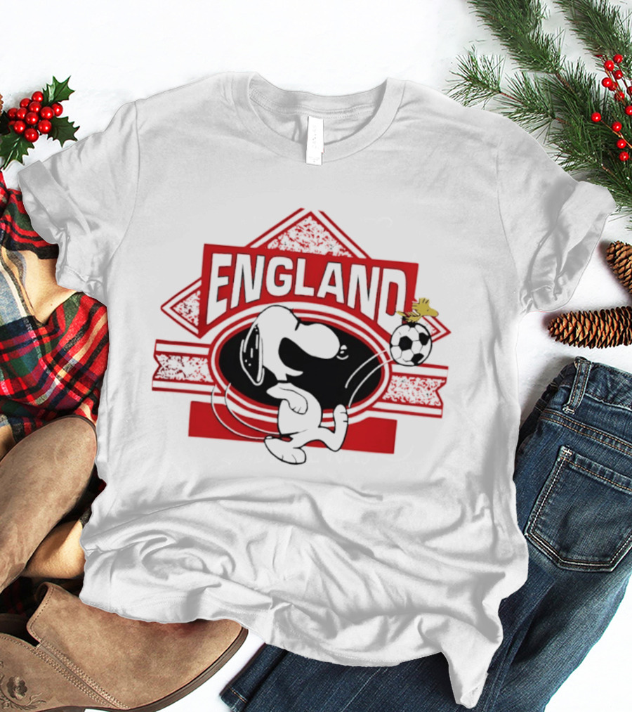 Snoopy Woodstock Peanuts England Soccer Football Collaboration T-Shirt