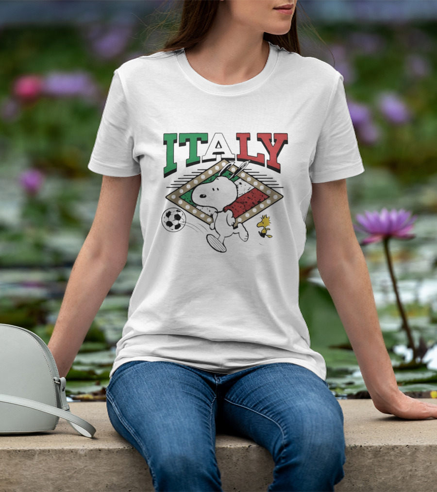 Italy Snoopy Woodstock Peanuts Soccer Team T-Shirt
