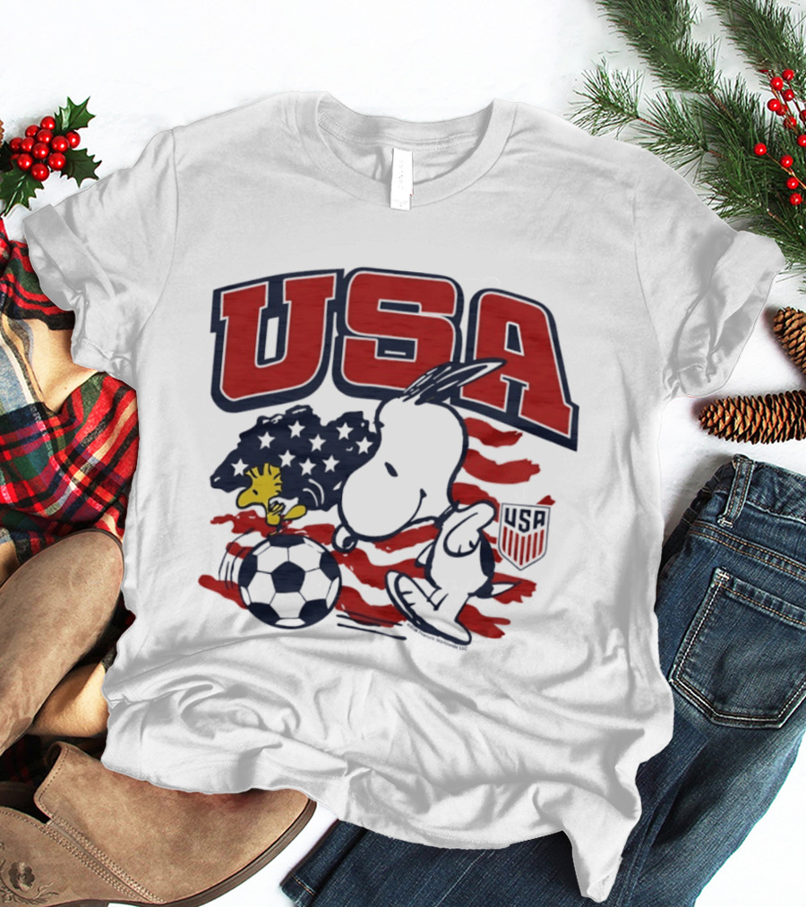USA Soccer Snoopy And Woodstock Peanuts Characters With American Flag T-Shirt