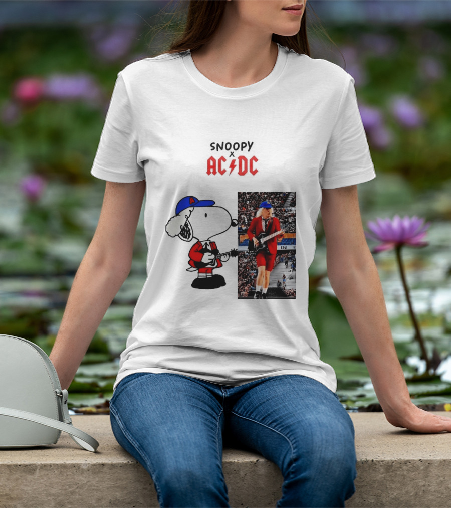 Snoopy Peanuts AC DC Angus Young Rock Concert T-Shirt