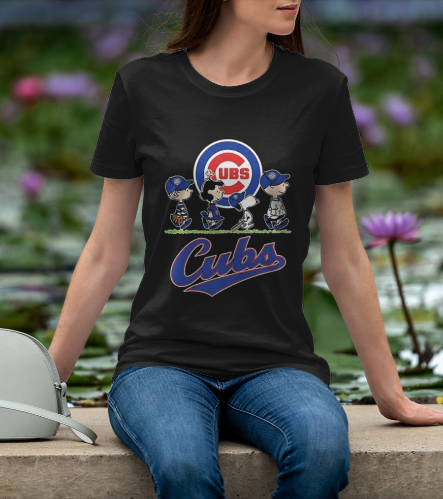Snoopy Charlie Brown Linus Lucy Chicago Cubs 2026 T-Shirt