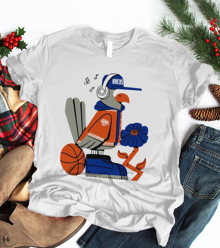 New York Knicks Bird Cap Headphones Basketball Flower T-Shirt