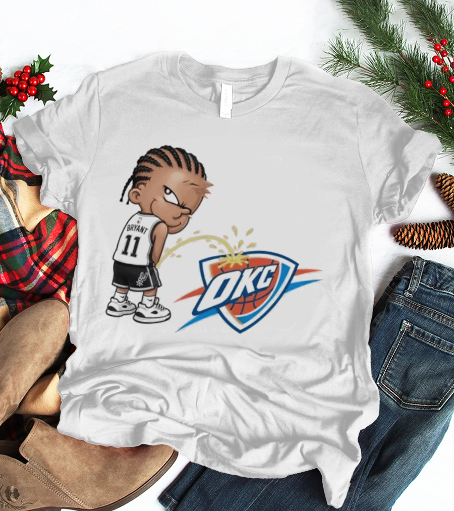 San Antonio Spurs Carter Bryant Peeing On OKC Thunder Caricature T-Shirt