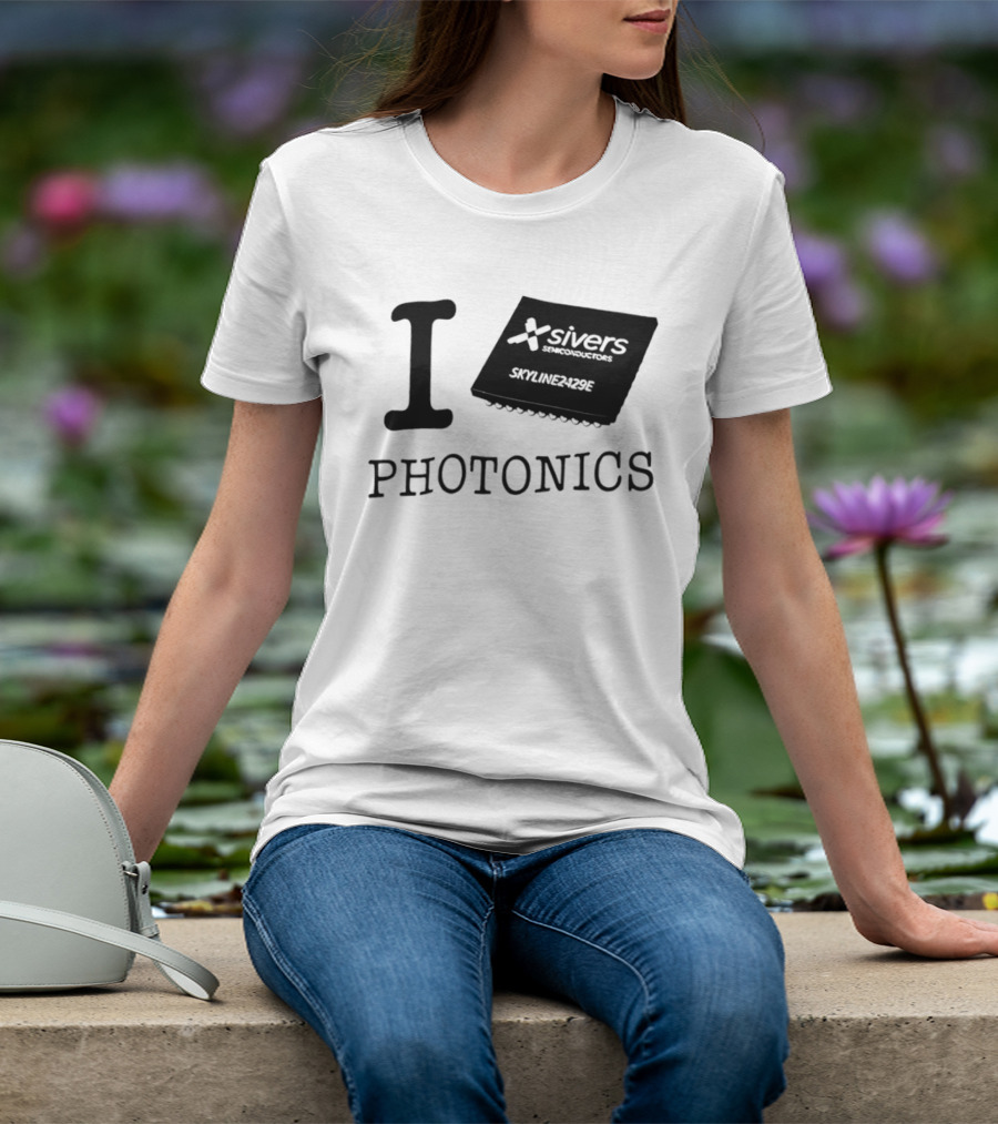 I Love Photonics Sivers Semiconductors Skyline2429E Chip T-Shirt