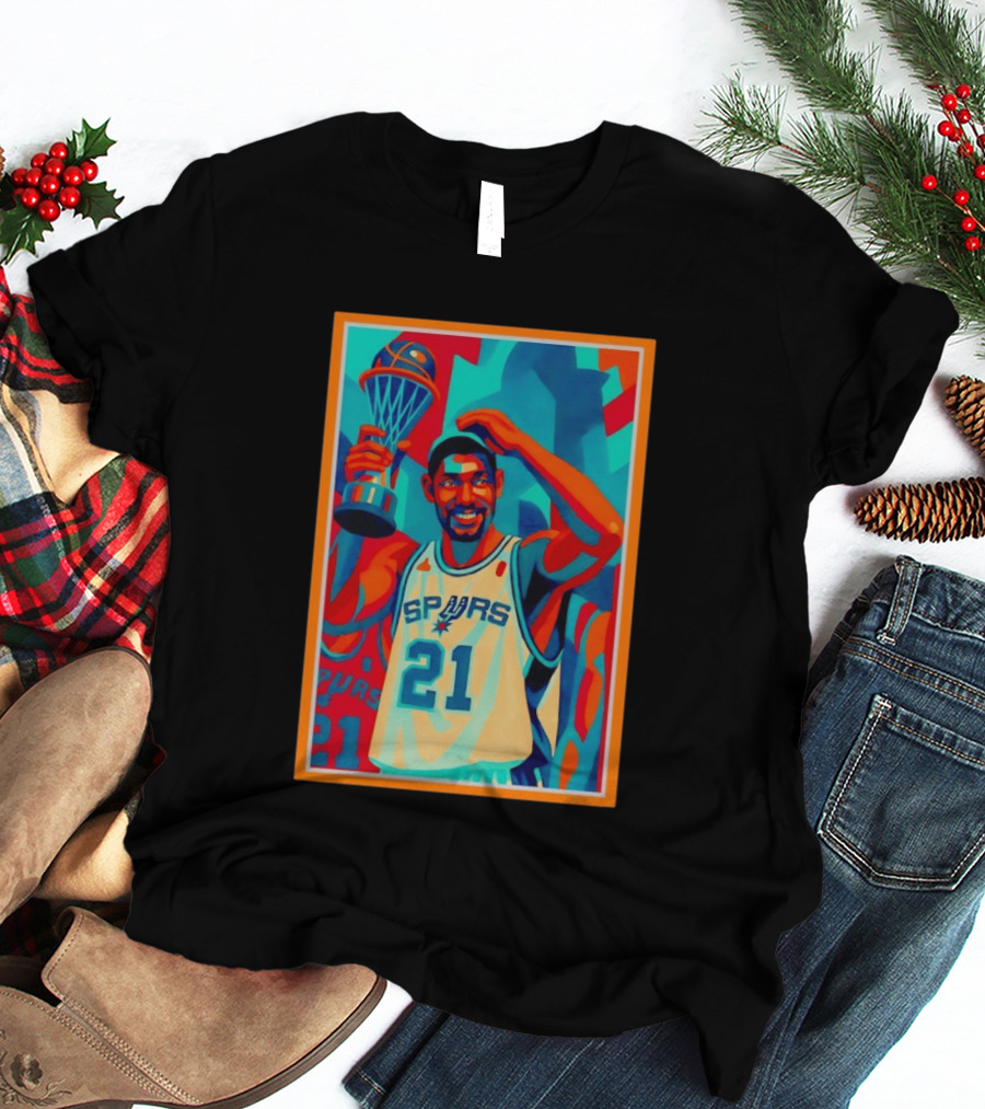 Tim Duncan San Antonio Spurs 21 Holding Trophy Victory Celebration T-Shirt