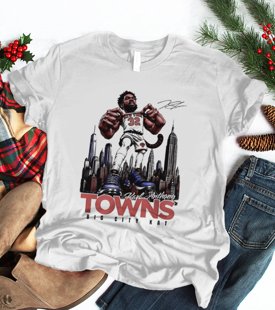 Karl Anthony Towns 32 Big City Kat NYC Skyline T-Shirt