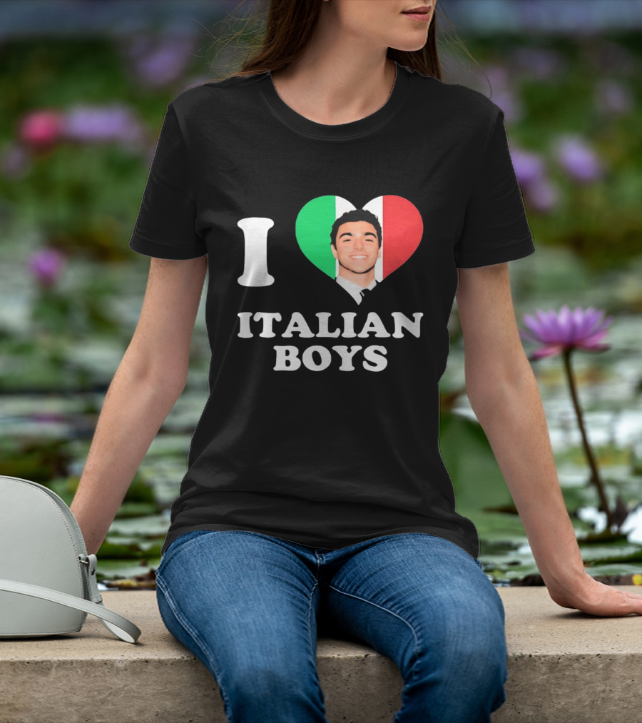 I Love Italian Boys Luigi Mangione Heart Flag T-Shirt