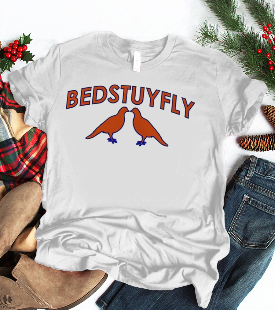 BEDSTUYFLY Kissing Pigeons Brooklyn New York Streetwear T-Shirt