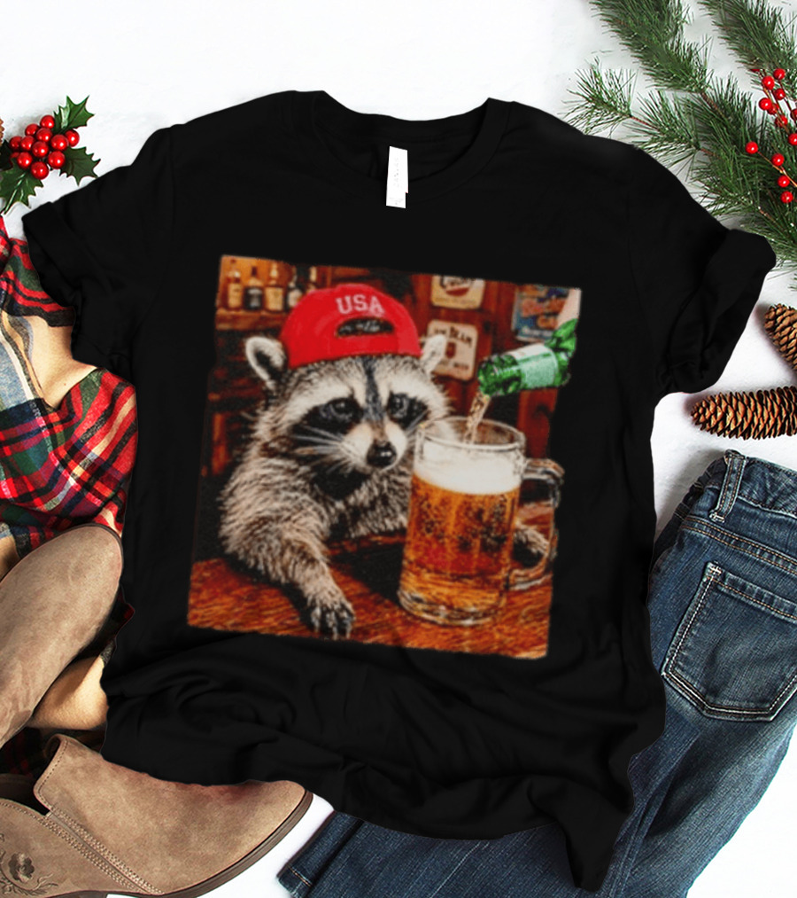 Patriotic Raccoon USA Hat Drinking Beer In Bar Scene T-Shirt