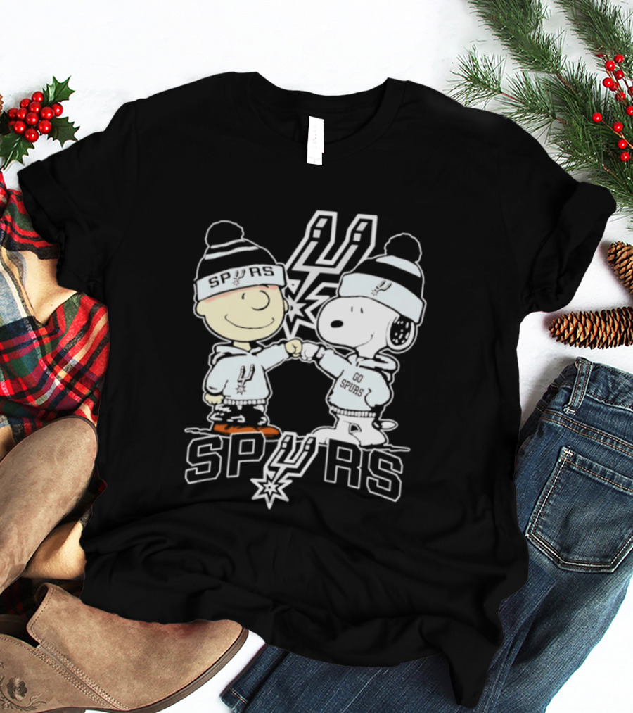 Peanuts Charlie Brown Snoopy San Antonio Spurs Fist Bump Spurs T-Shirt