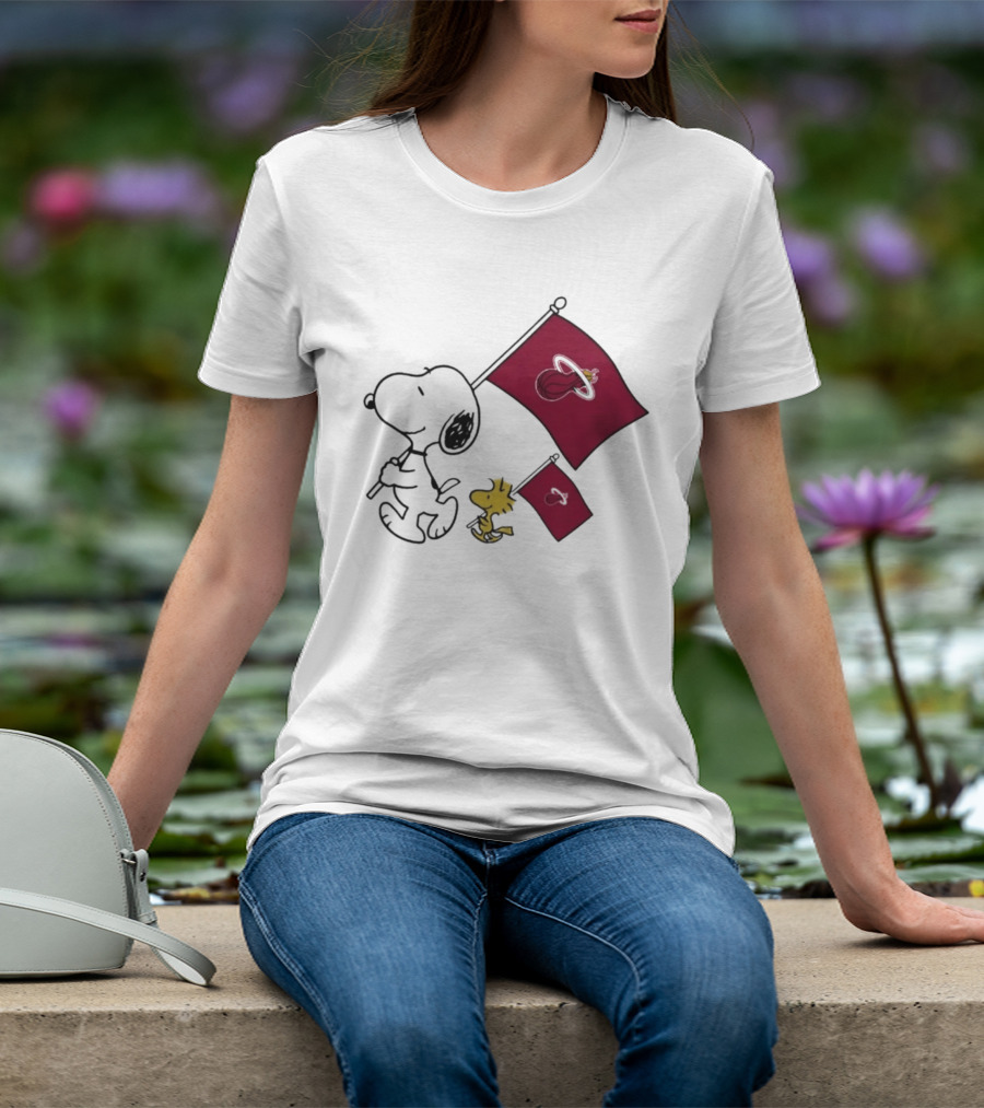 Miami Heat Snoopy Woodstock Miami Heat Flags T-Shirt